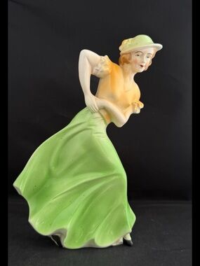 VTG Art Deco Ceramic Figurine Lady in Green Walking on Windy Day Japan 7.75"